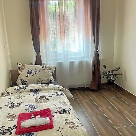 Sleep & Go Motel *
